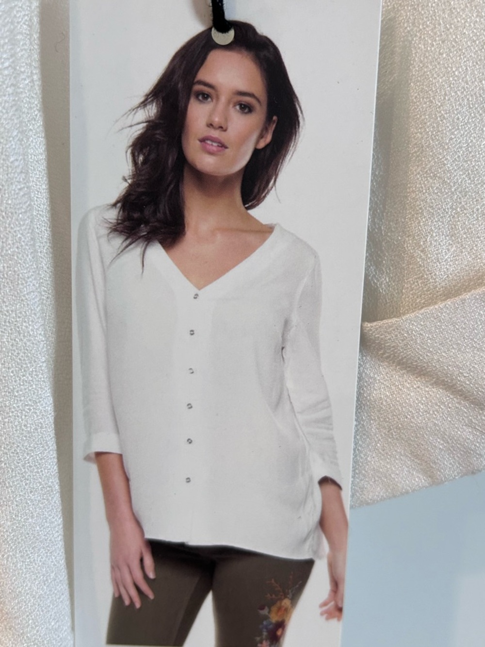 NWT Black Tape White V-Neck Button-Front Blouse Flowy Lightweight Top Casual